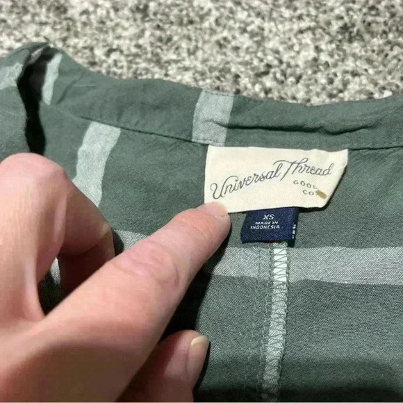 Universal Thread Women's Green White Plaid W/ Bow Accent Crop Button Up Top, XS - Picture 4 of 6